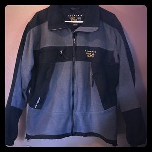Mountain hardware coat